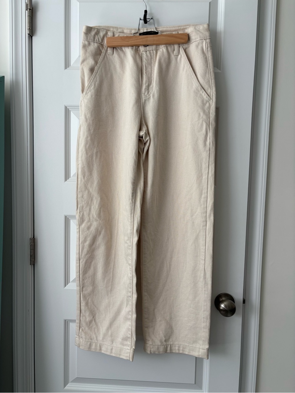 Banana Republic Cream Straight Leg Pants Size 28/6